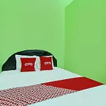 Oyo 92467 Cahyo Kost 1