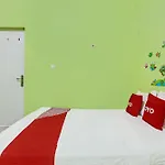 Oyo 92467 Cahyo Kost 1