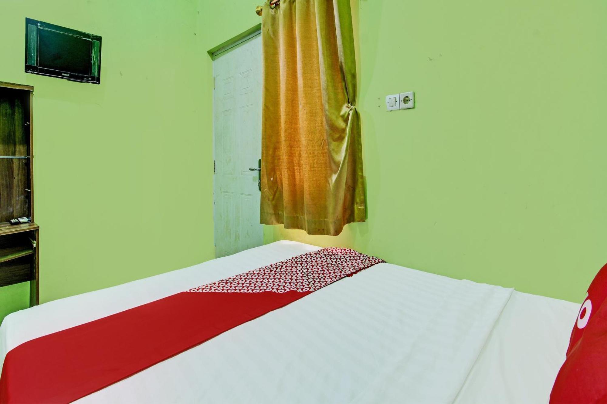 Hotel Oyo 92467 Cahyo Kost 1 Semarang